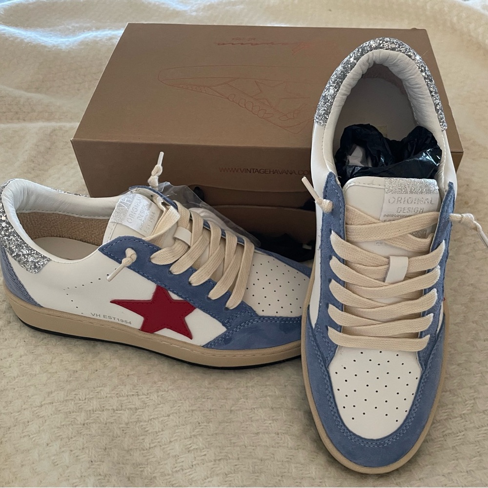 Vintage Havana Women's Sneakers - Red Star and Blue Accents